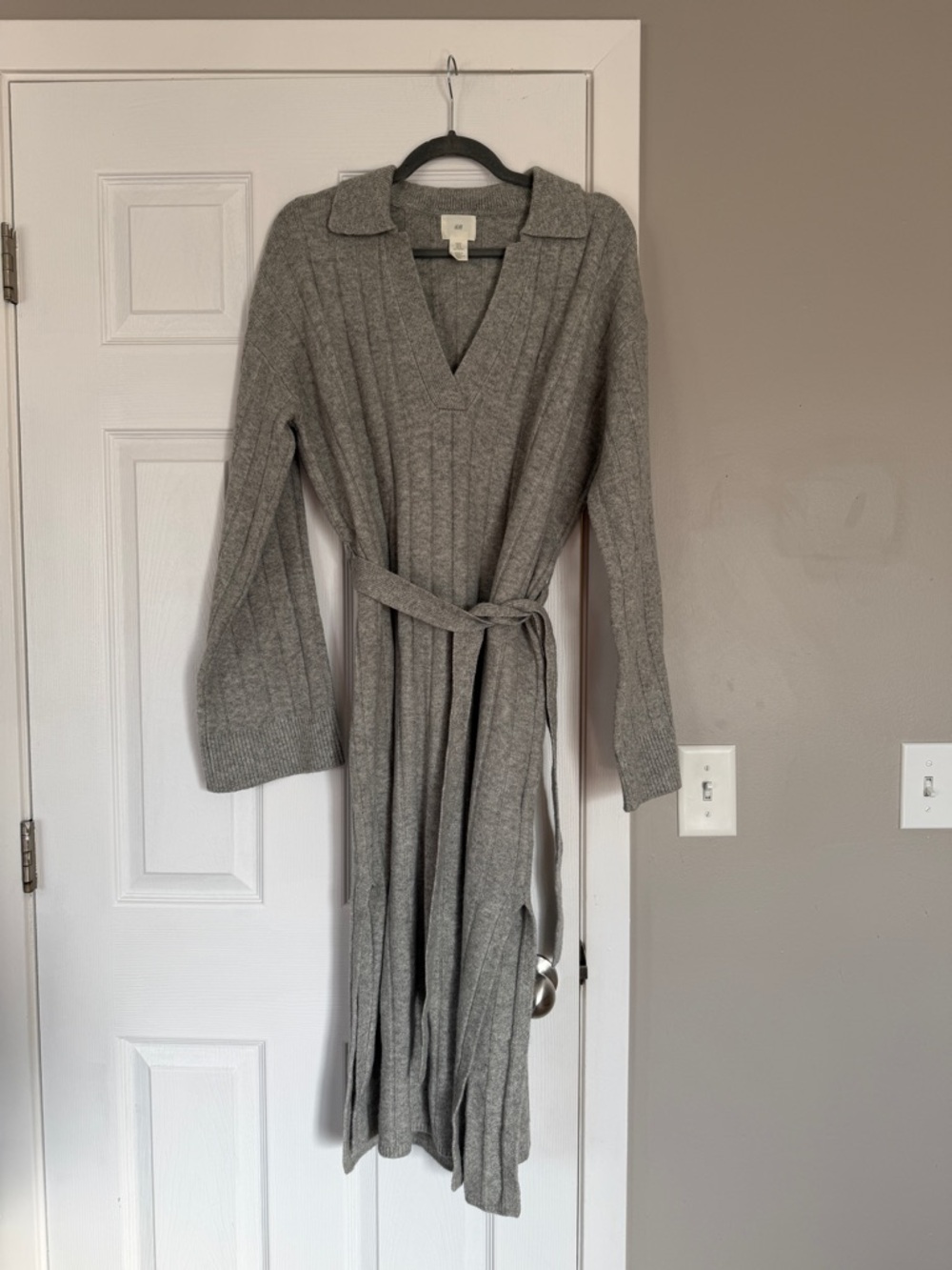 H&M Long Sleeve Tie Wast Grey Sweater Maxi Dress